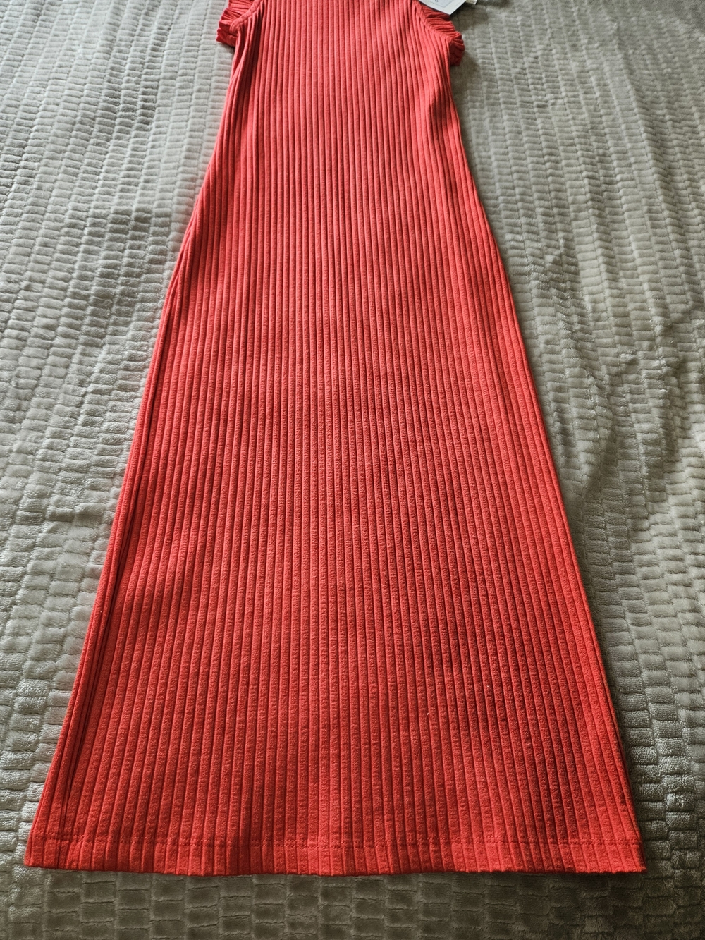 Zara Ribbed Ruffle Sleeve Dress - Picture 2 of 9